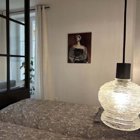 Bel Appartement Au Centre Du Vieux Joigny Eksteriør billede