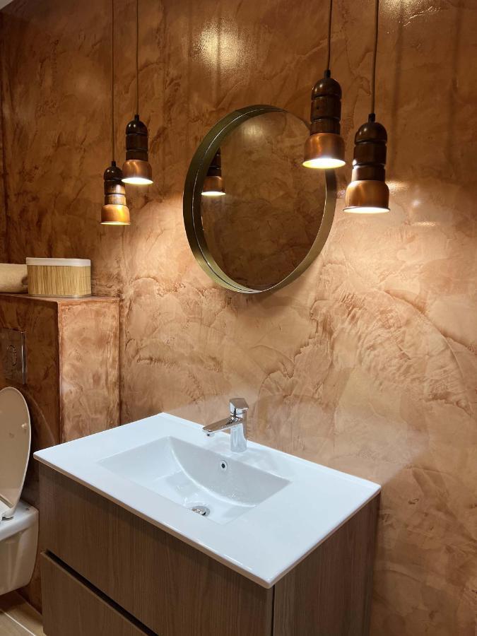 Bel Appartement Au Centre Du Vieux Joigny Eksteriør billede