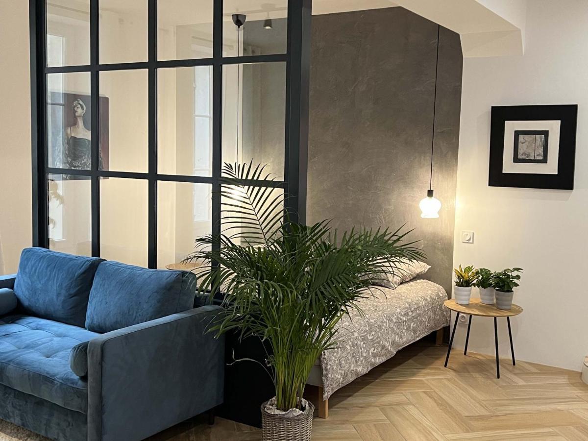 Bel Appartement Au Centre Du Vieux Joigny Eksteriør billede