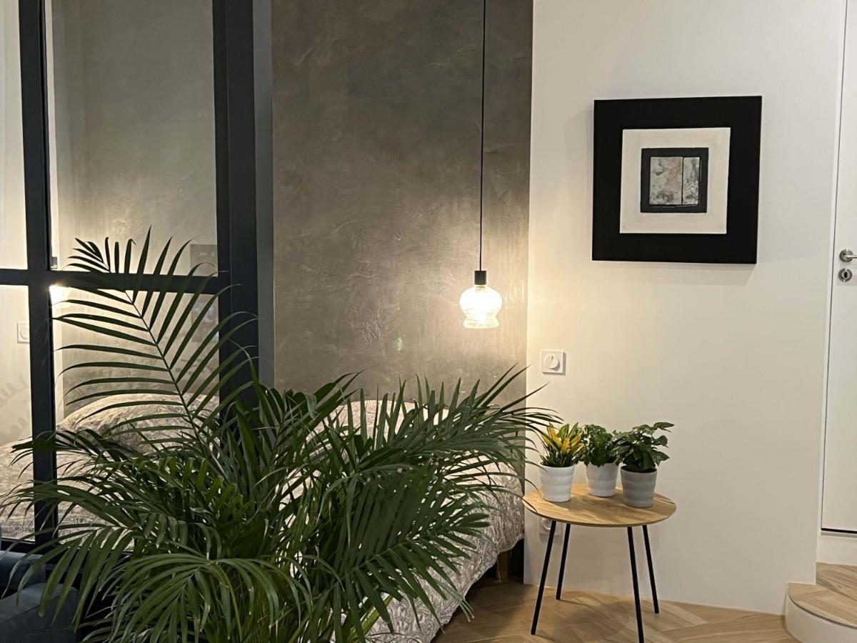Bel Appartement Au Centre Du Vieux Joigny Eksteriør billede